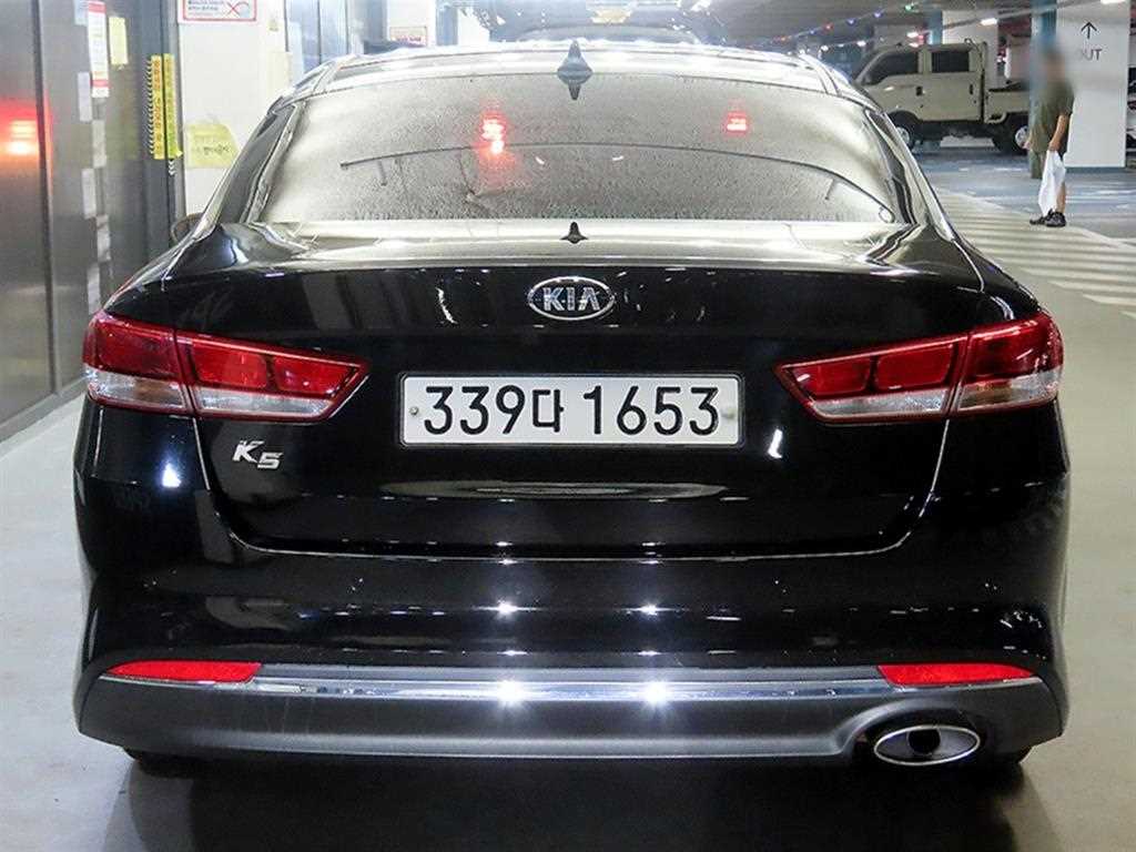 KIA K5 - Vista 7