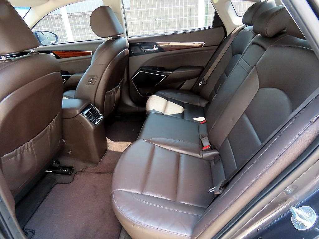 KIA K7 - Vista 8