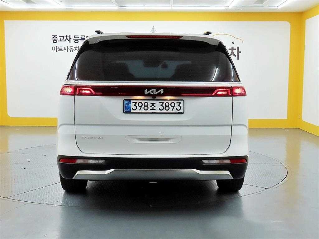 KIA Carnival - Vista 3