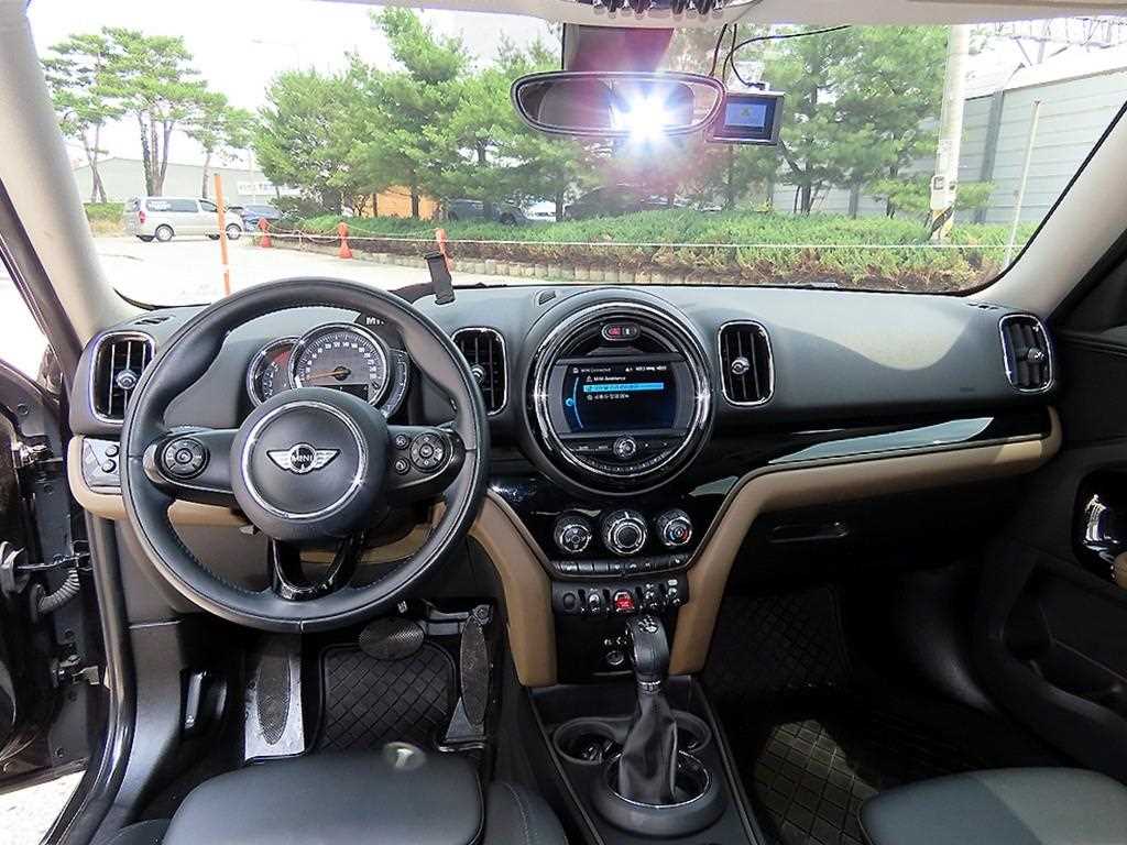 Mini Countryman - Vista 9