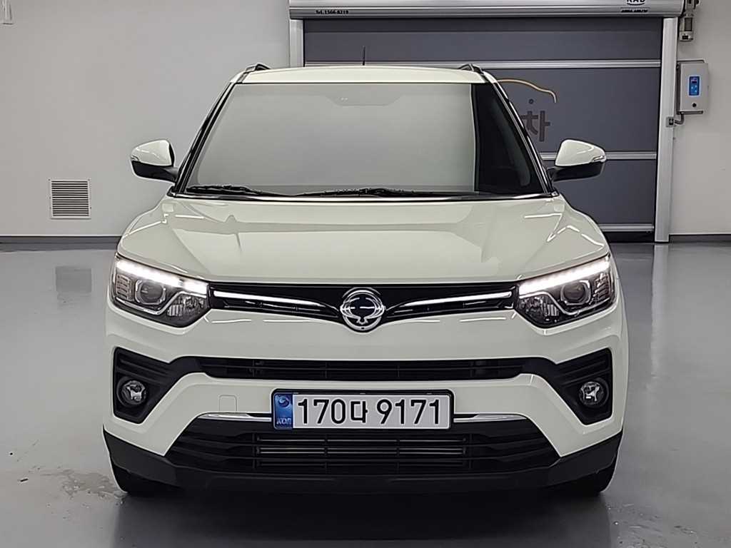 Ssangyong Tivoli - Vista 2
