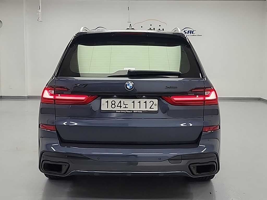BMW X7 - Vista 3