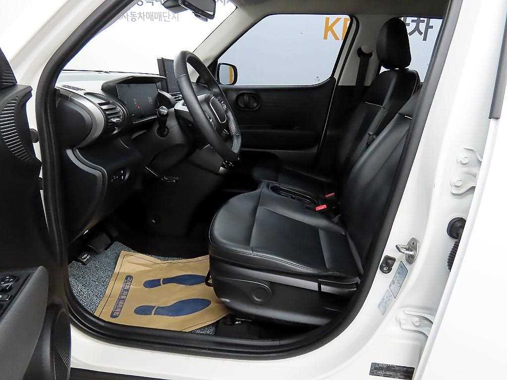 HYUNDAI Casper - Vista 8