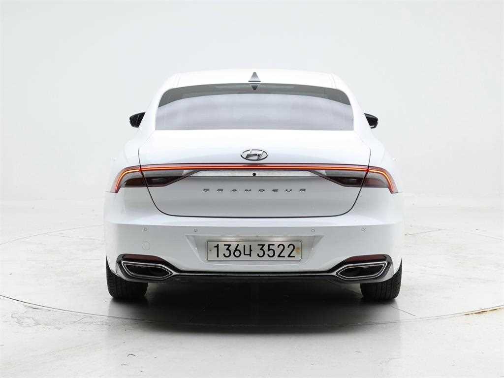 HYUNDAI Grandeur - Vista 7