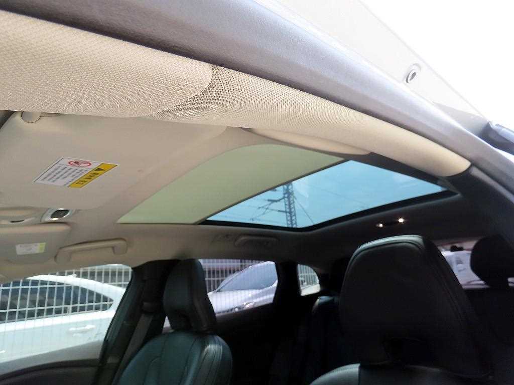 Volvo V40 2017 Plateado - Importación desde Corea - HF Imports Iquique - Foto 18