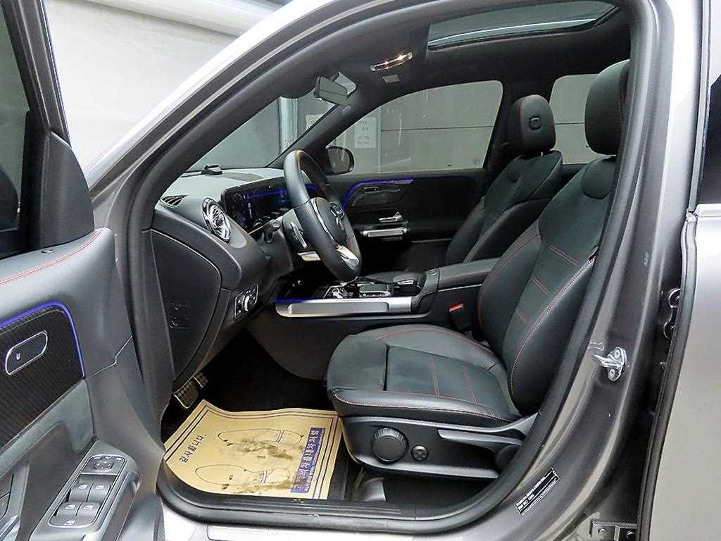 Mercedes Benz GLB Class - Vista 7