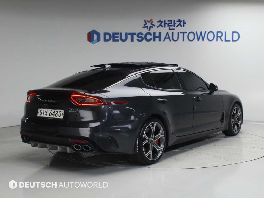 KIA Stinger - Vista 2