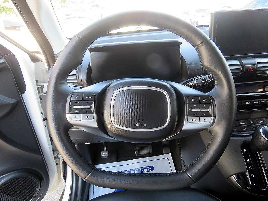 HYUNDAI Casper - Vista 12