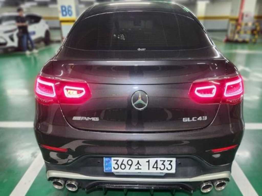 Mercedes Benz GLC Class - Vista 2