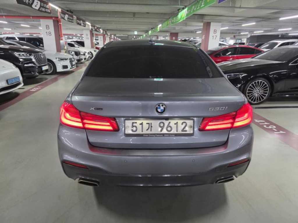 BMW 5 Series - Vista 3