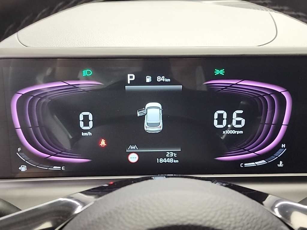 KIA Seltos - Vista 8