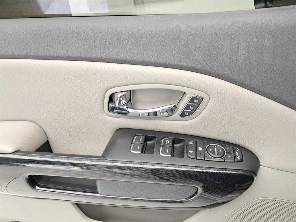 KIA Carnival 2015 Gris - Importación desde Corea - HF Imports Iquique - Foto 15