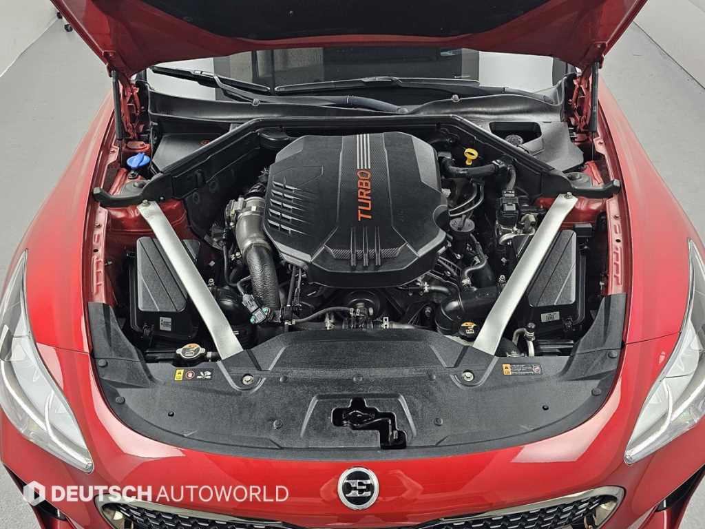 KIA Stinger - Vista 8