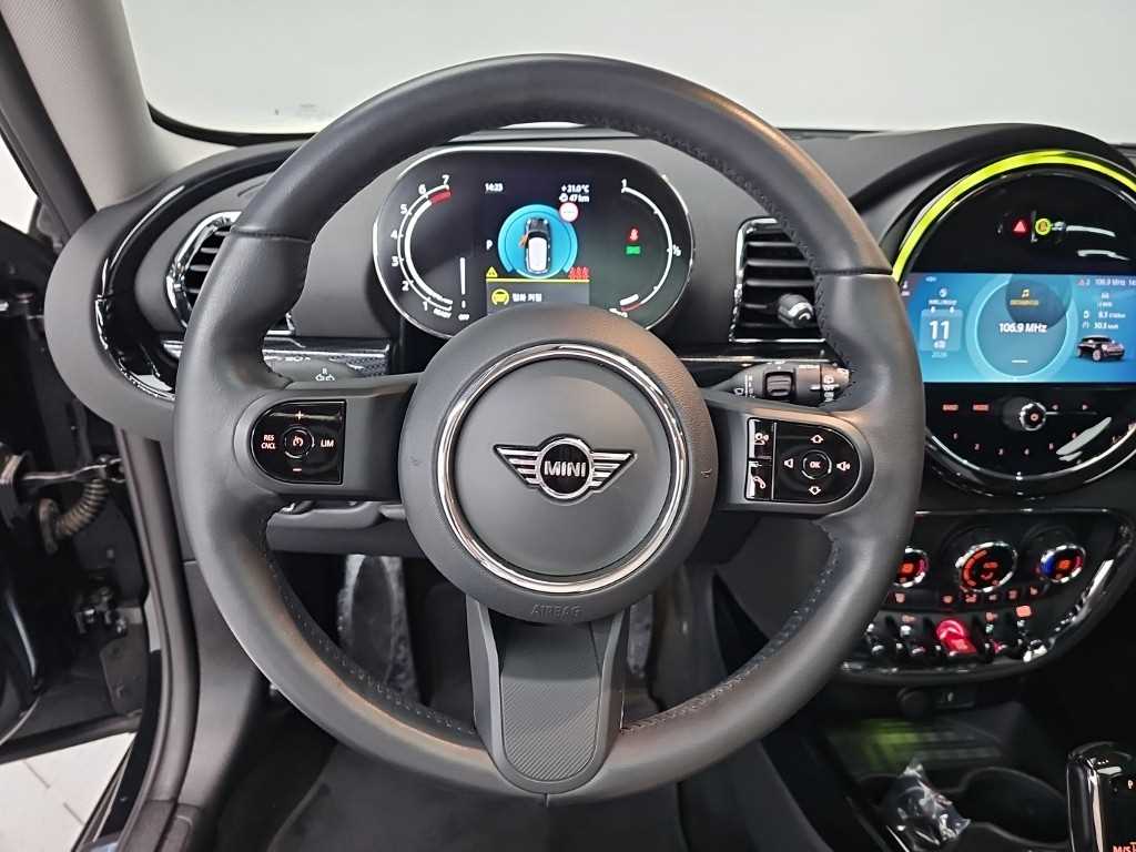 Mini Clubman - Vista 11
