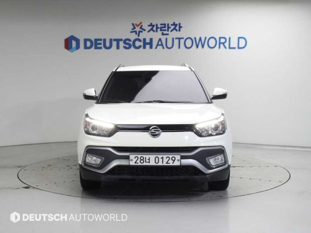 Ssangyong Tivoli - Vista 3