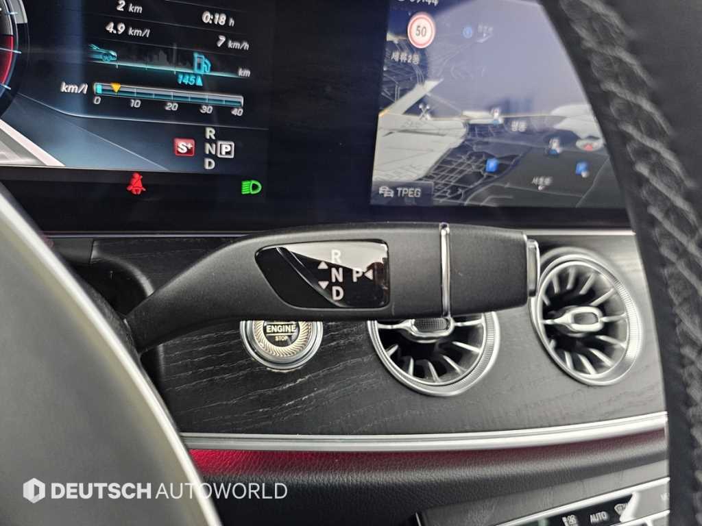 Mercedes Benz E class - Vista 11