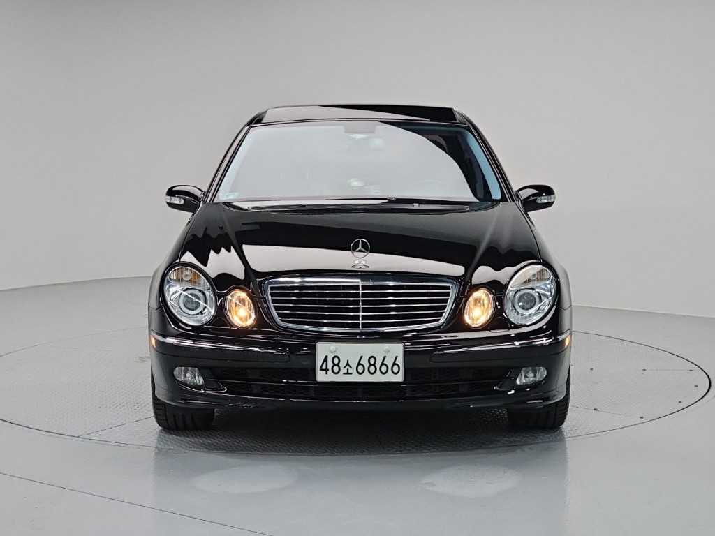 Mercedes Benz E class - Vista 2