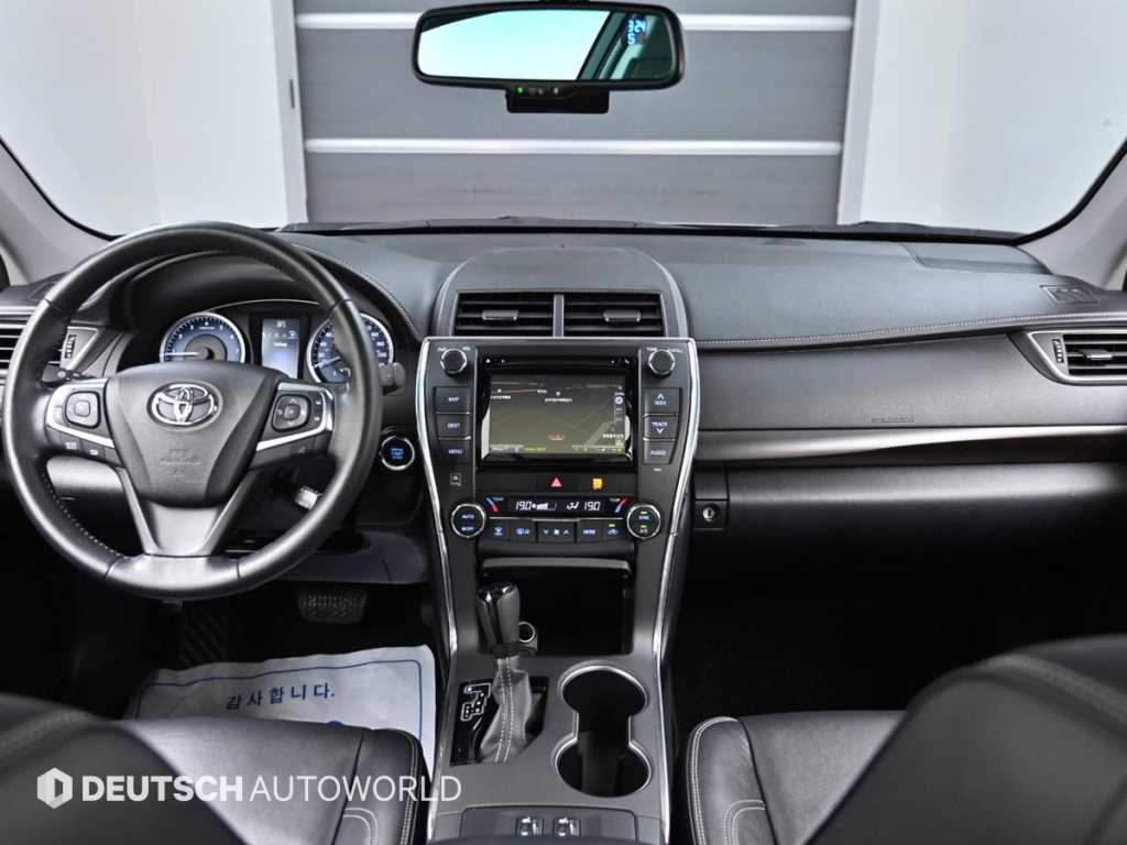Toyota Camry - Vista 9