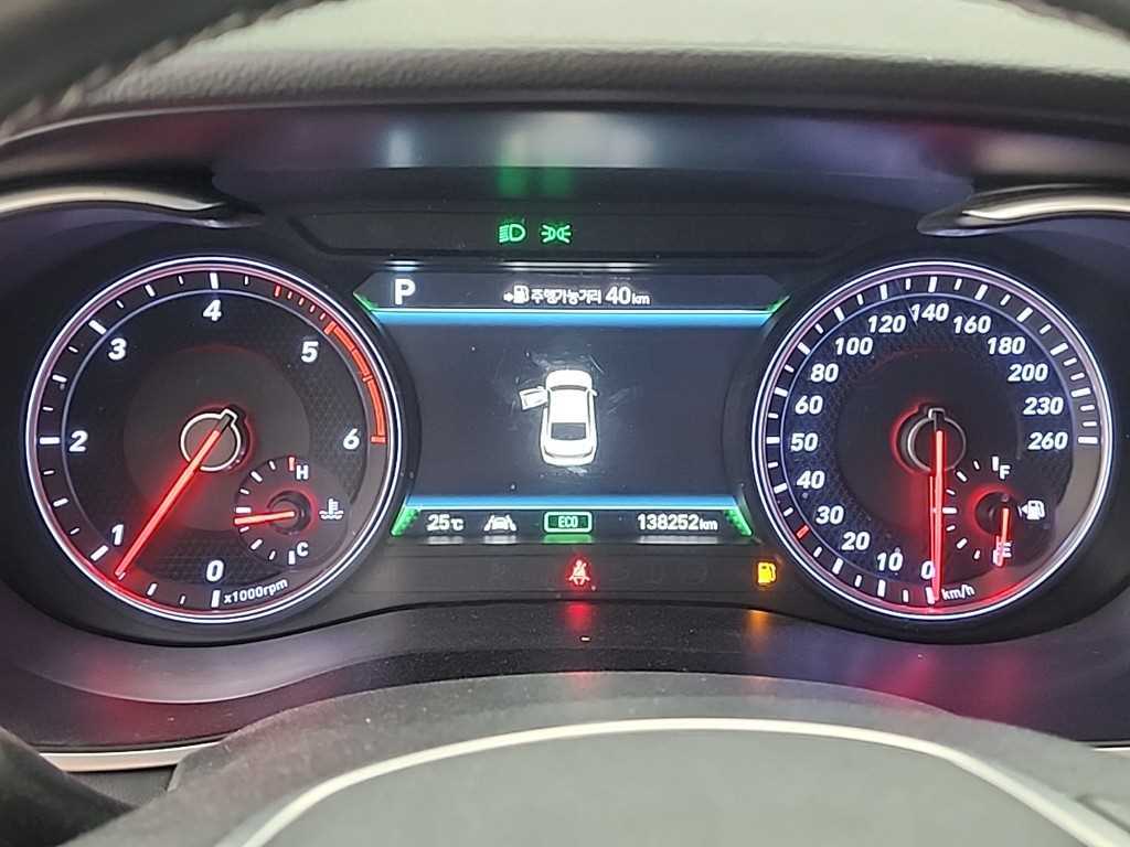 Genesis G70 - Vista 8