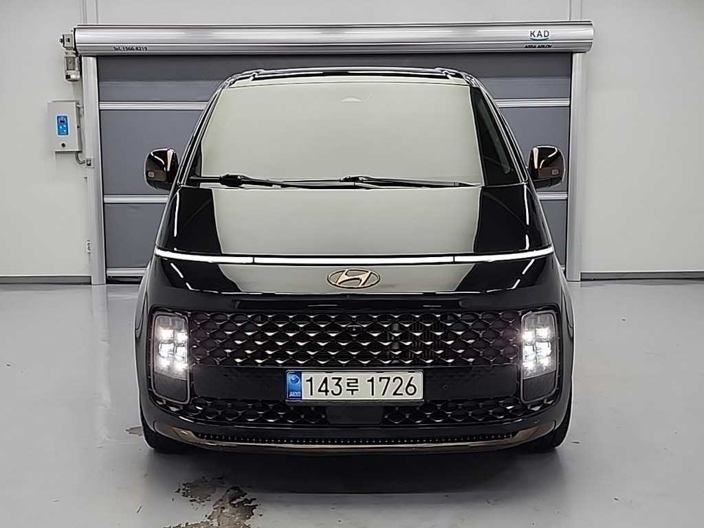 HYUNDAI Staria - Vista 2