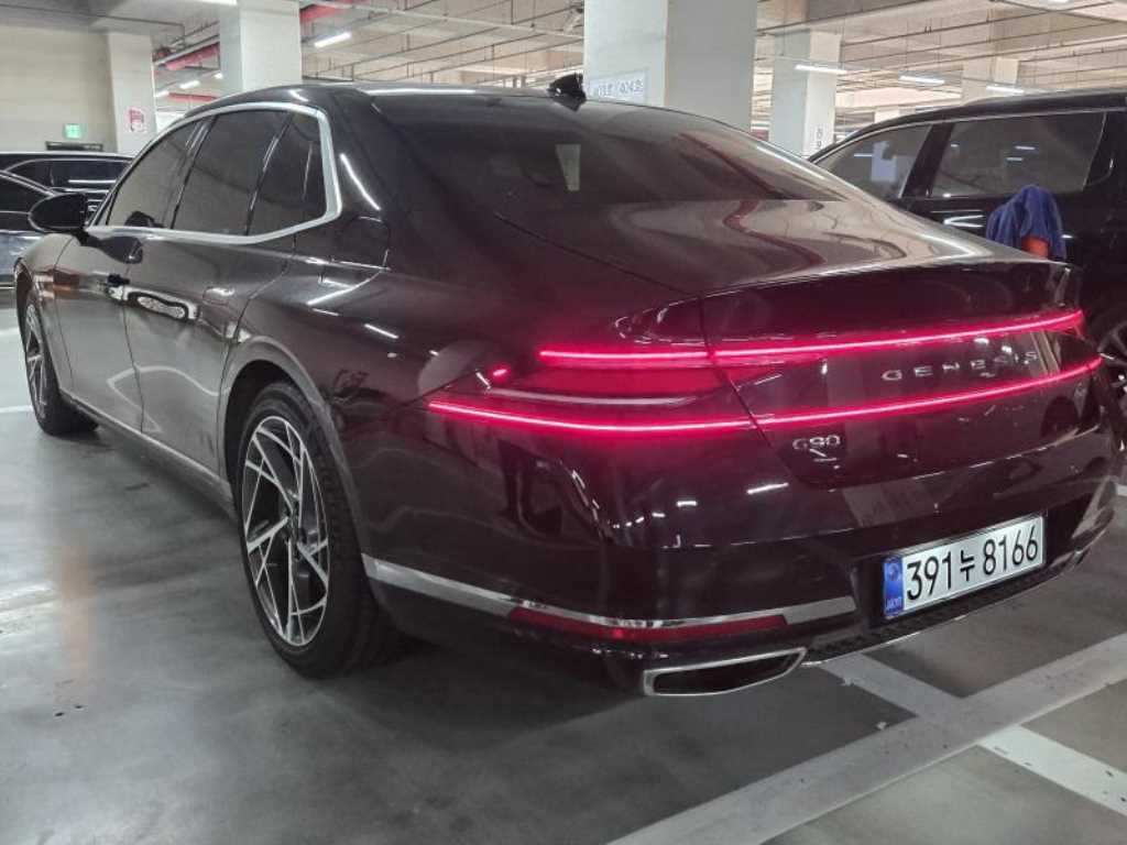 Genesis G90 - Vista 3