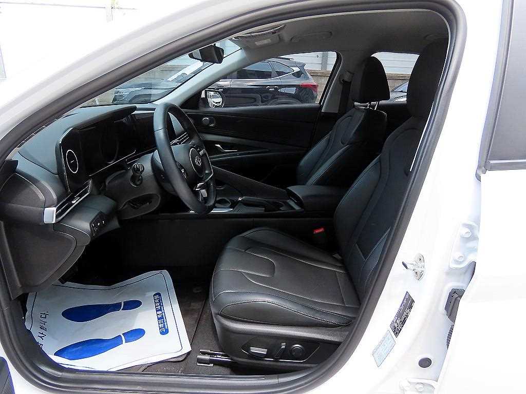 HYUNDAI Avante - Vista 7