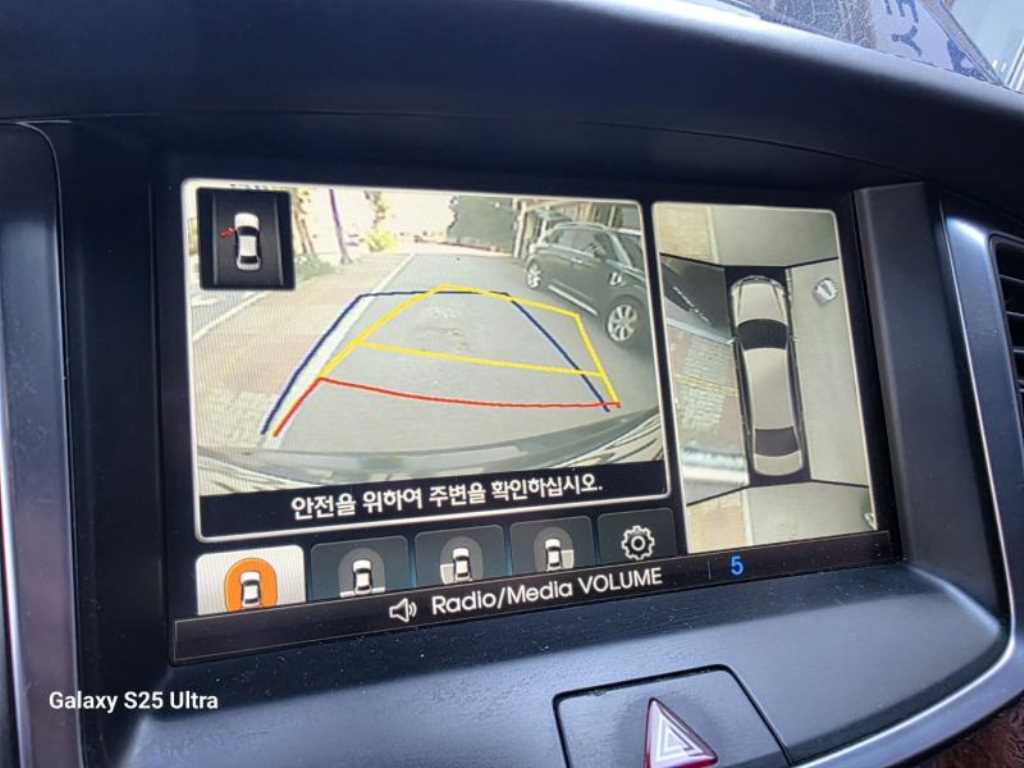 HYUNDAI Equus - Vista 8