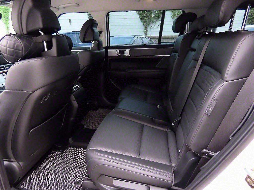 HYUNDAI Santa Fe - Vista 7