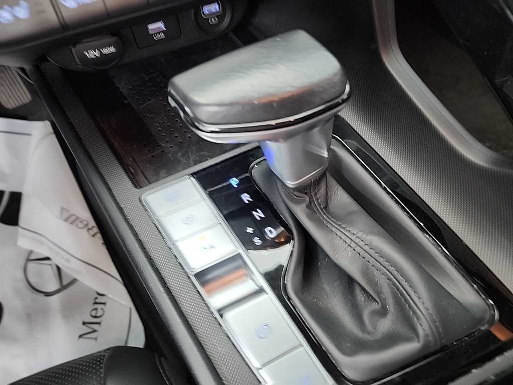 HYUNDAI Avante - Vista 10