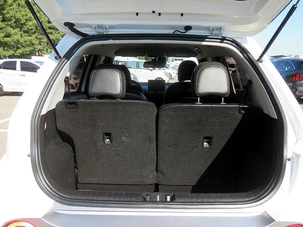 HYUNDAI Casper - Vista 7