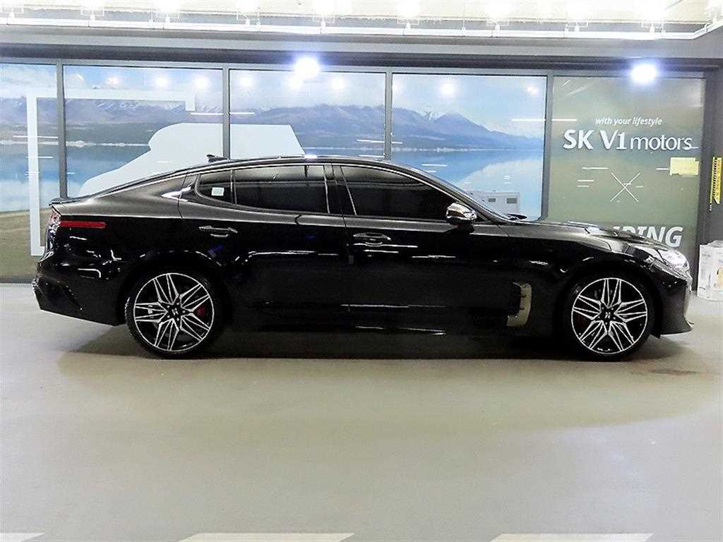 KIA Stinger - Vista 3