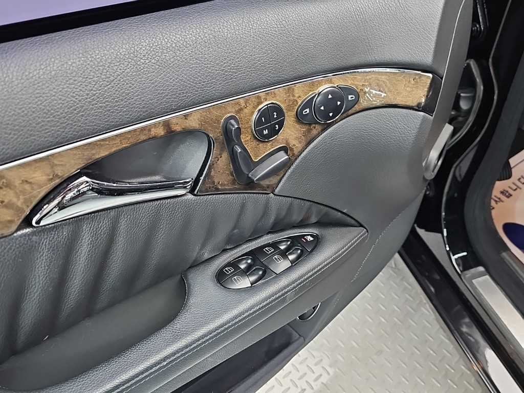 Mercedes Benz E class 2009 Negro - Importación desde Corea - HF Imports Iquique - Foto 16