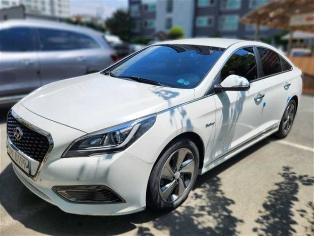 HYUNDAI Sonata - Vista 2