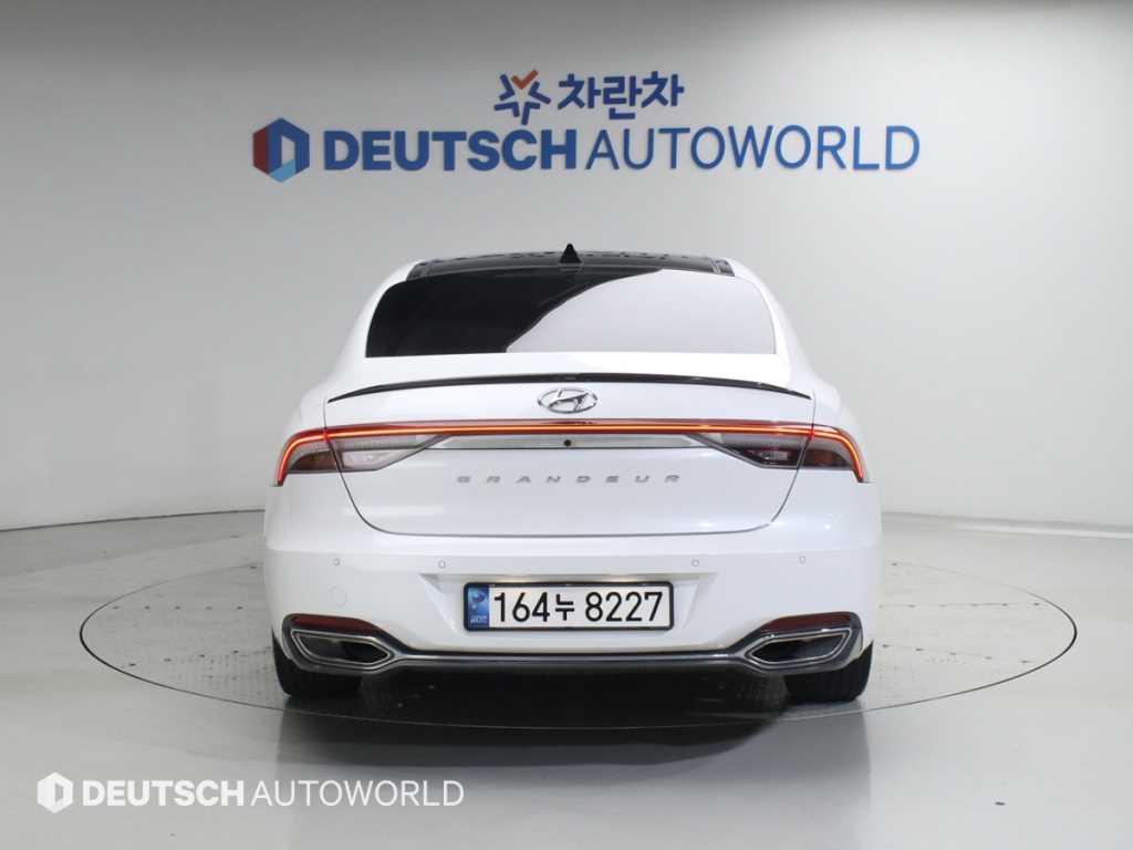 HYUNDAI Grandeur - Vista 6