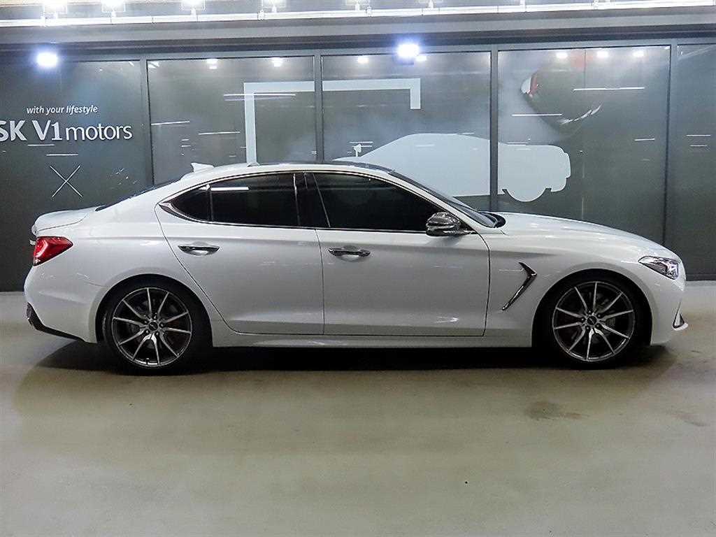 Genesis G70 - Vista 3