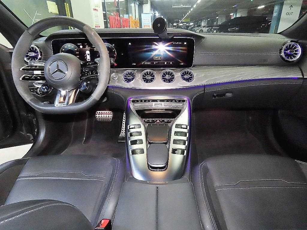 Mercedes Benz AMG GT - Vista 12