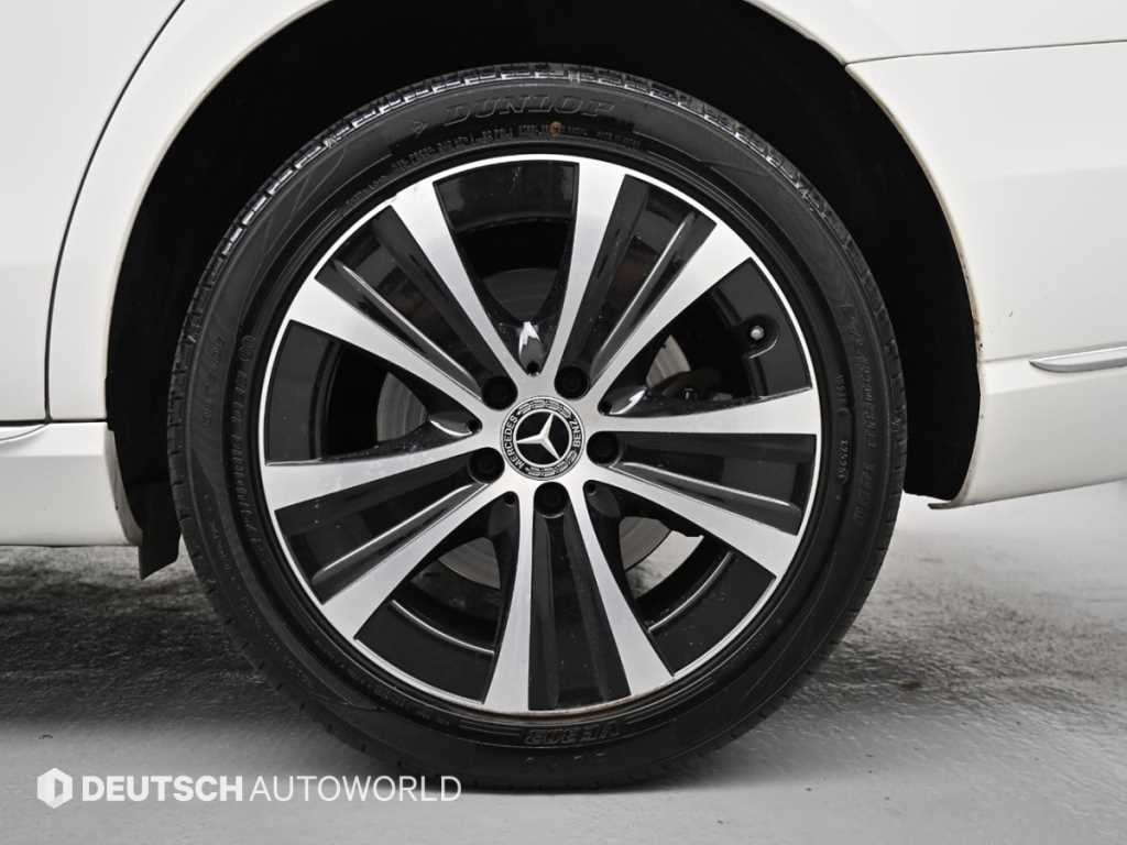 Mercedes Benz E class - Vista 7