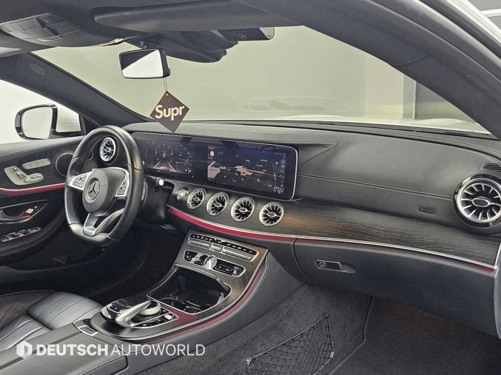Mercedes Benz E class - Vista 9