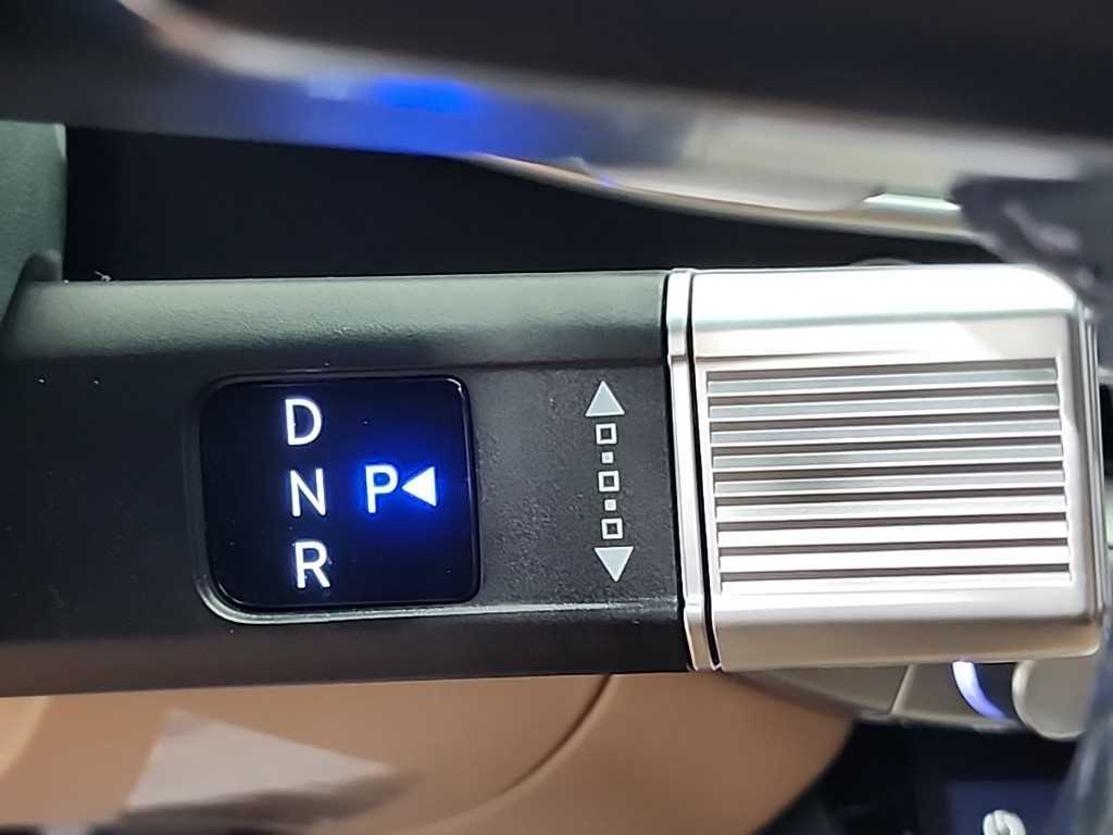 HYUNDAI Grandeur - Vista 10