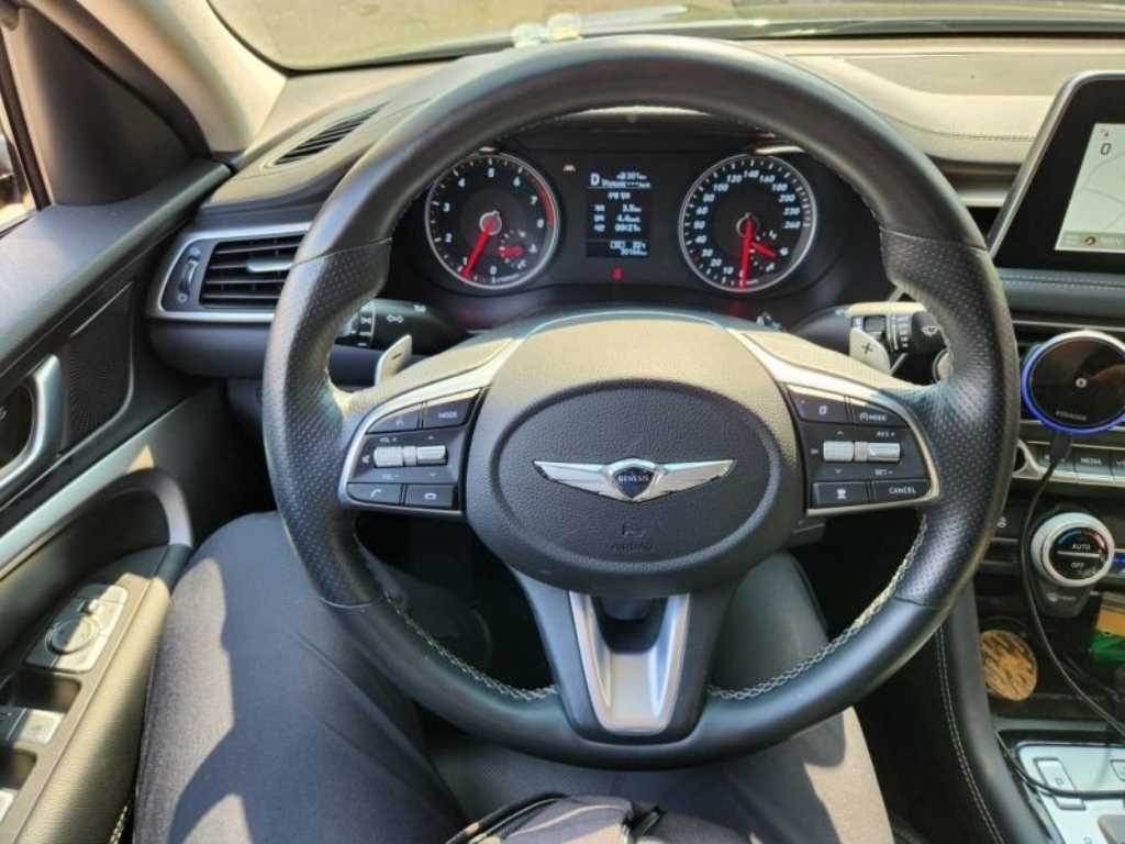 Genesis G70 - Vista 11
