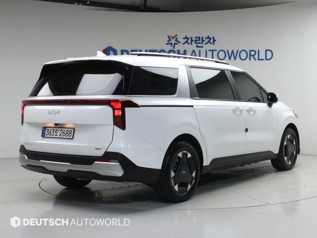 KIA Carnival - Vista 2