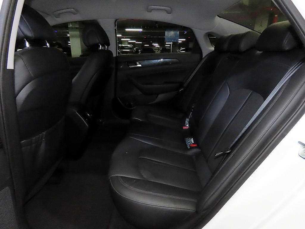 HYUNDAI Sonata - Vista 9
