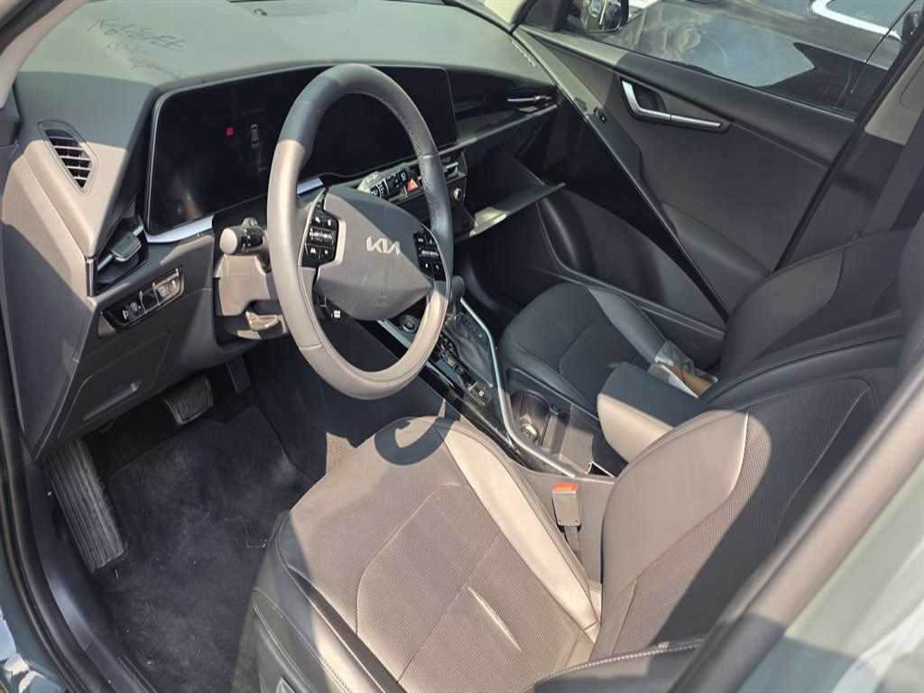 KIA Niro - Vista 8