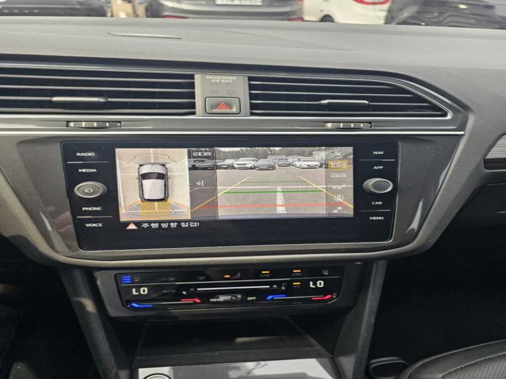 Volkswagen Tiguan - Vista 12