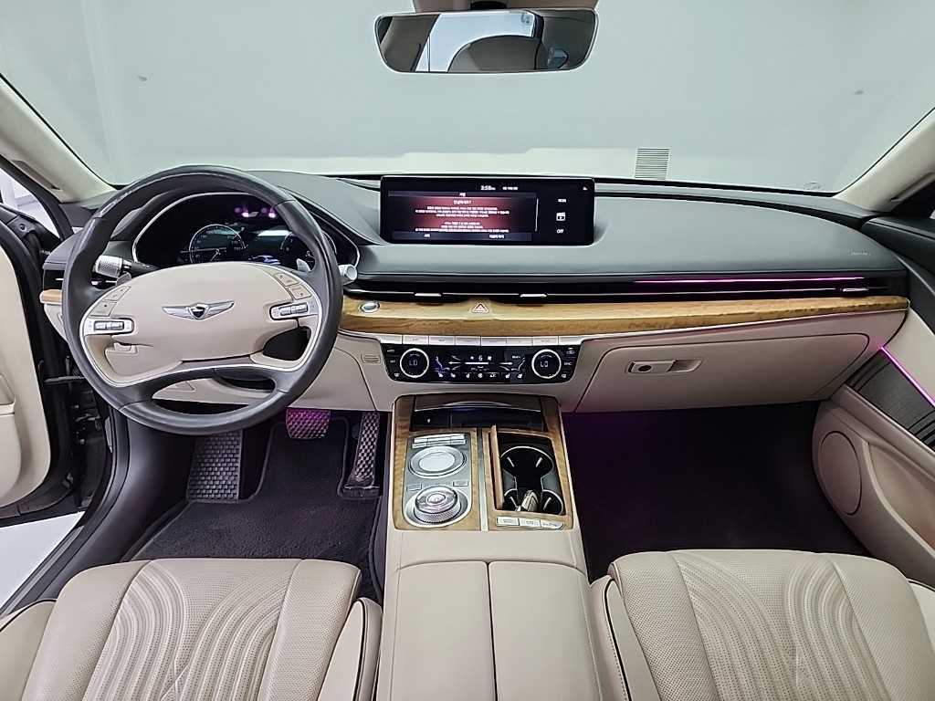 Genesis G80 - Vista 9