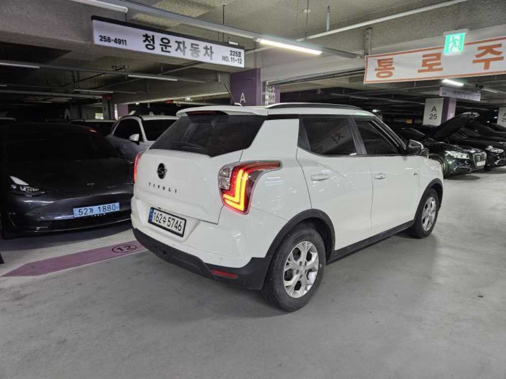 Ssangyong Tivoli - Vista 6