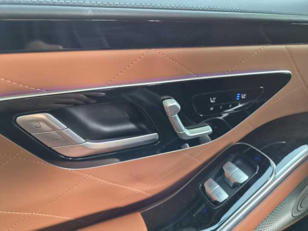 Mercedes Benz S Class - Vista 9