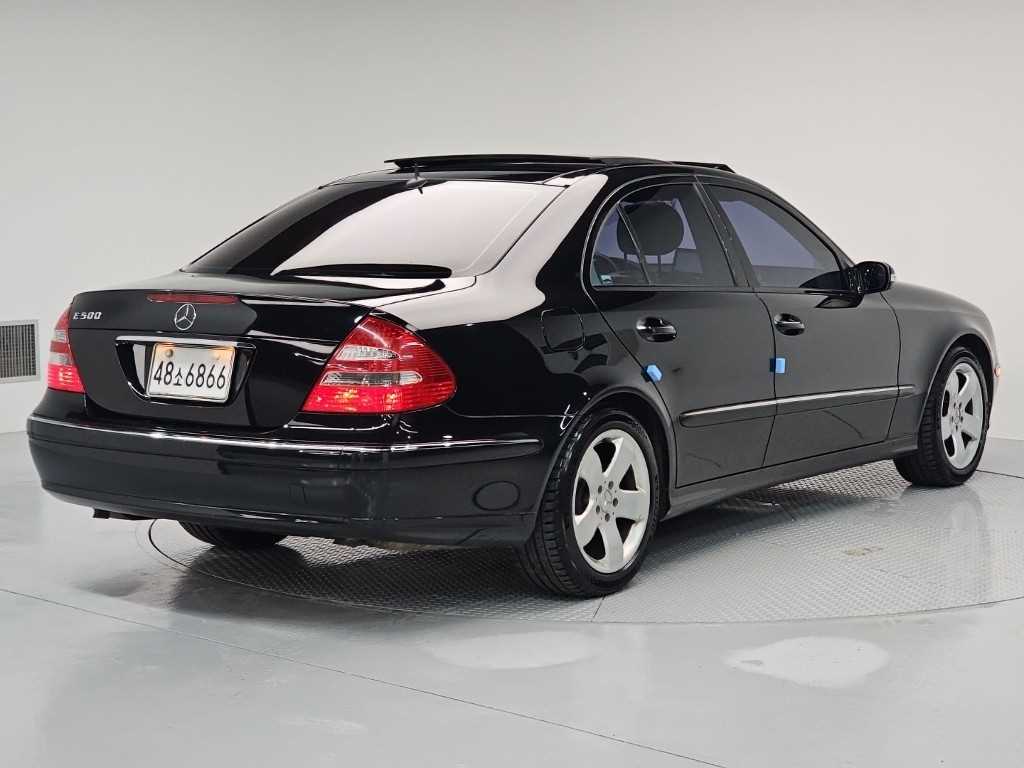 Mercedes Benz E class - Vista 6