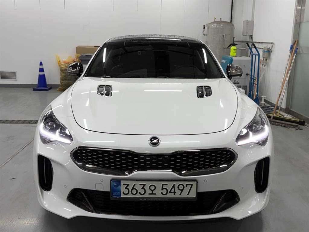 KIA Stinger 2021 Blanco - Importación desde Corea - HF Imports Iquique - Foto 1