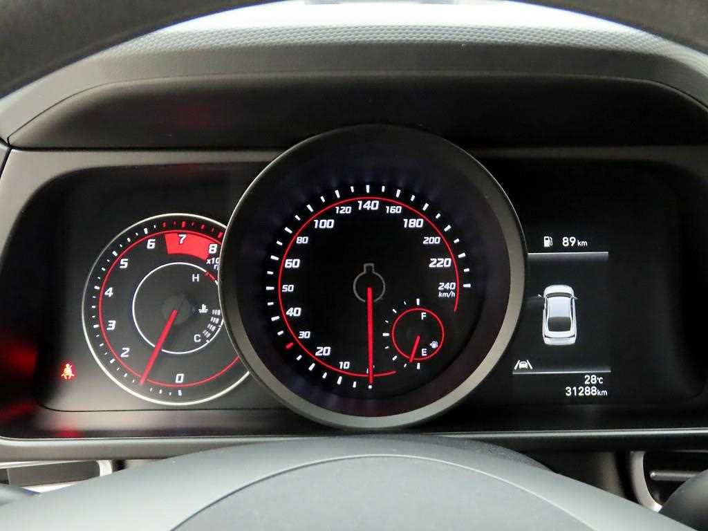 HYUNDAI Avante - Vista 7